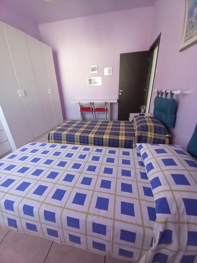 Affittacamere Appartamento Colorato Φεράρα Εξωτερικό φωτογραφία