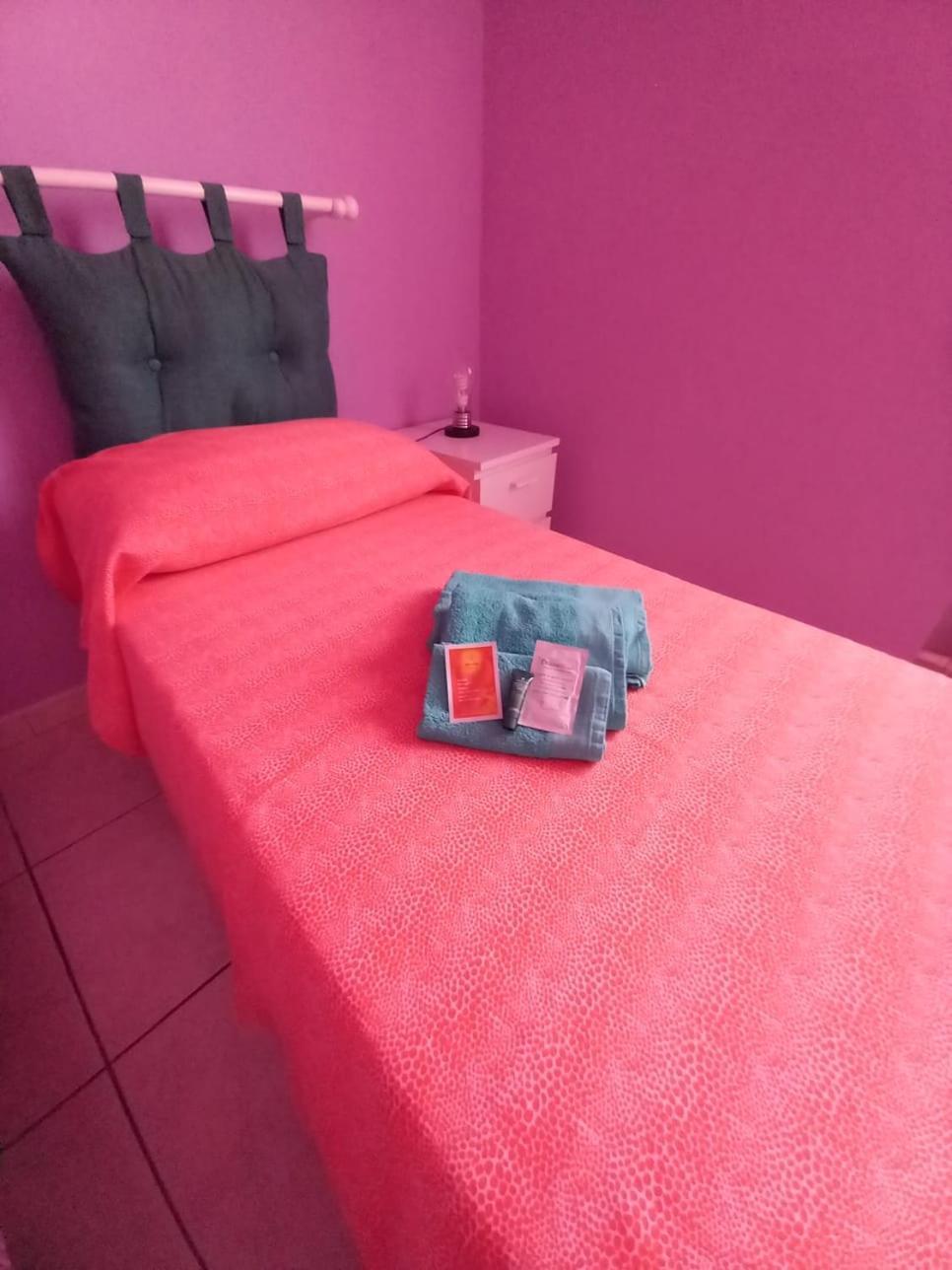 Affittacamere Appartamento Colorato Φεράρα Εξωτερικό φωτογραφία
